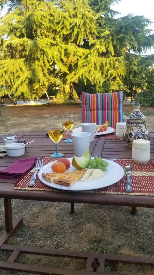 Chambres Et Gite Dans Un Lieu Calme Et Champetre Gourge Les Grippeaux Proche Parthenay Esterno foto